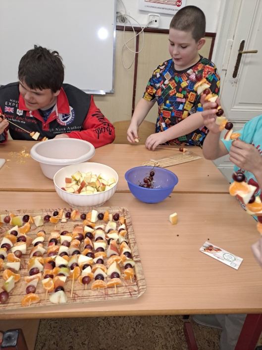 Zdravá 5 – výukový program ve škole – vaření Zdravá 5 – výukový program ve škole – vaření