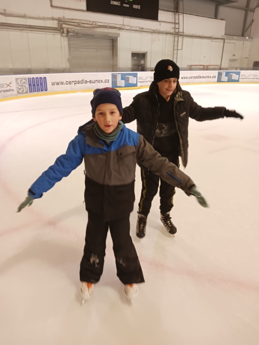 bruslení a tělocvična bruslení a tělocvična